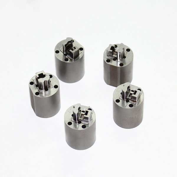  Precision Non-Standard Round Parts010