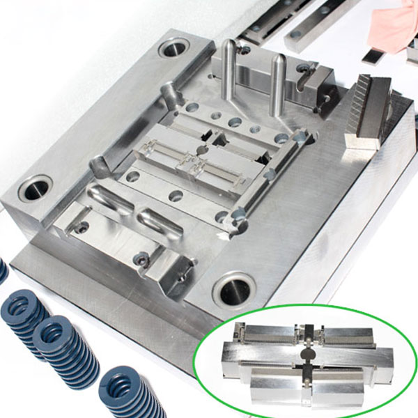 Precision Plastic Mould005